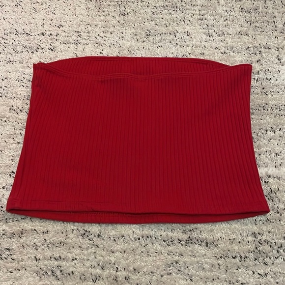 Red Hollister tube top - Picture 2 of 3